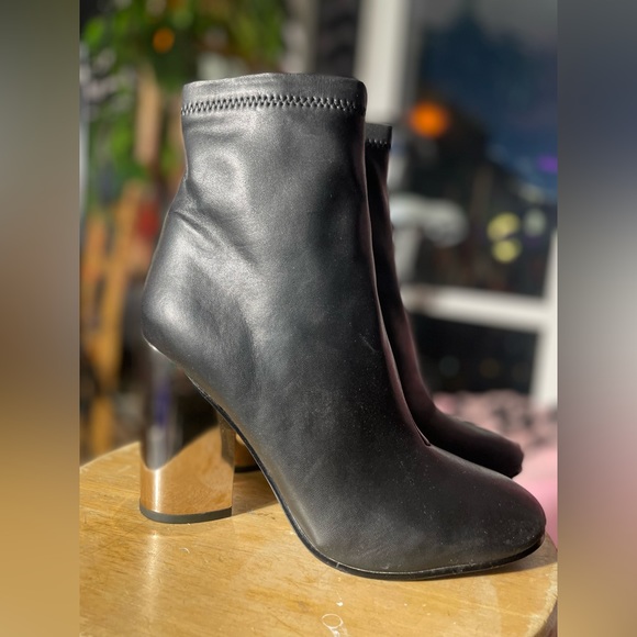 ALDO High Heel Ankle Boot - Picture 4 of 8